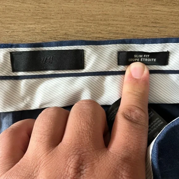 H&M Men’s Slim Fit Dress Pants - Navy Blue, Size 36R- USED - Picture 5 of 10